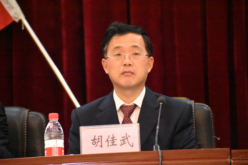 1522589690518042556.jpg 胡书记.jpg