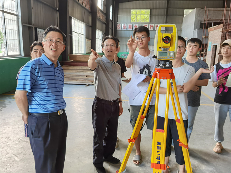 1623296103765047568.jpg 3.jpg