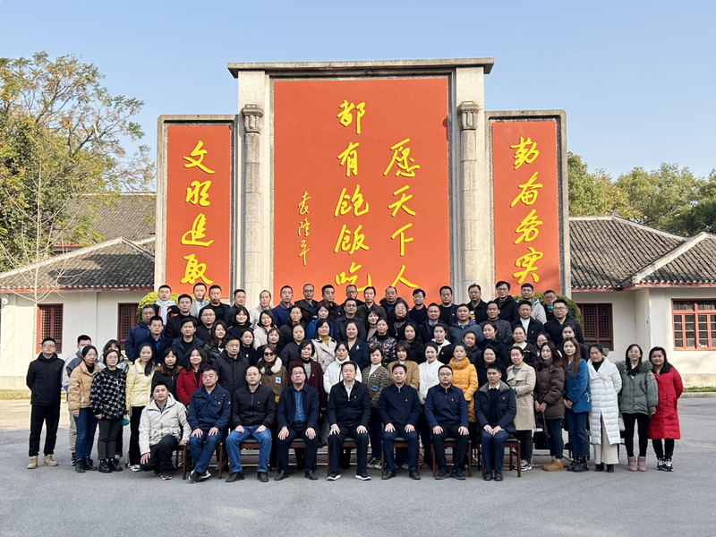 1671154028085055238.jpg a8361a63d317c0fb4ac9fb9a63163f1.jpg